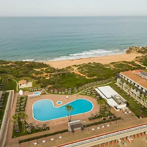 https://ilunion-calas-de-conil.es-andalucia.com